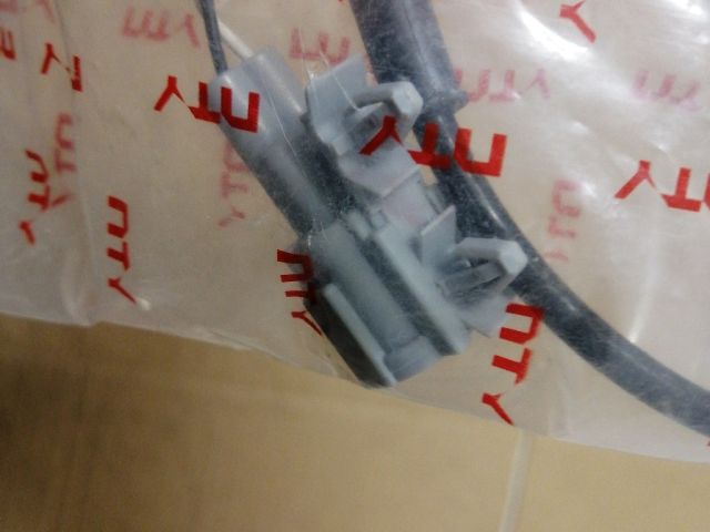 bontott NISSAN NAVARA Jobb hátsó ABS Jeladó