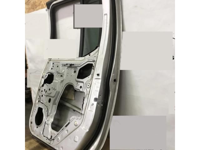 bontott NISSAN NAVARA Jobb hátsó Ajtó (Üres lemez)