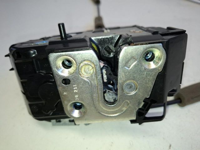 bontott NISSAN NAVARA Jobb hátsó Ajtózár