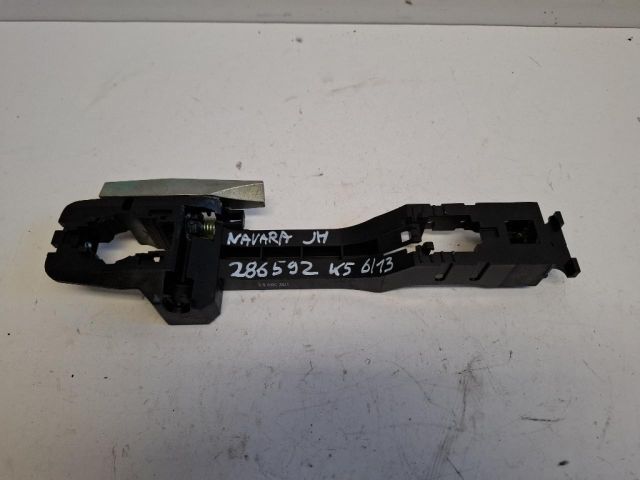 bontott NISSAN NAVARA Jobb hátsó Külső Kilincsfészek