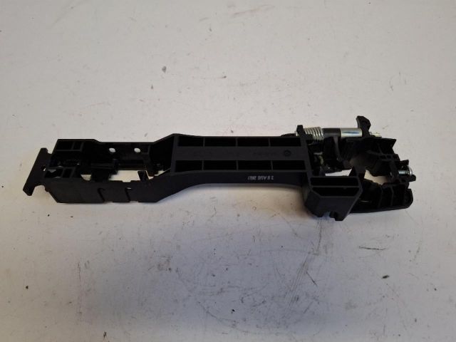 bontott NISSAN NAVARA Jobb hátsó Külső Kilincsfészek