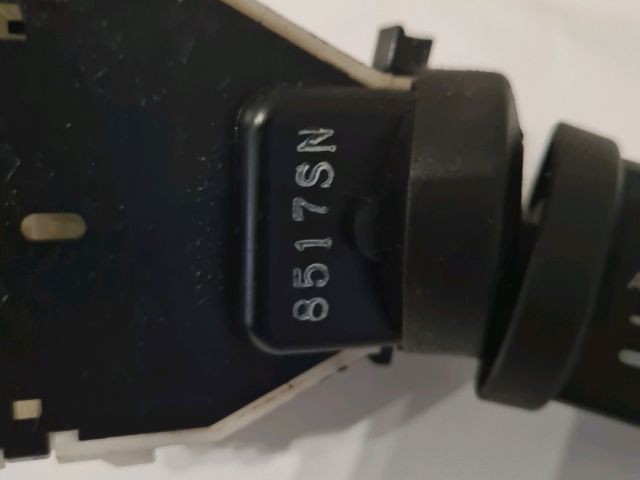 bontott NISSAN NAVARA Jobb Kormánykapcsoló Ablaktörlő