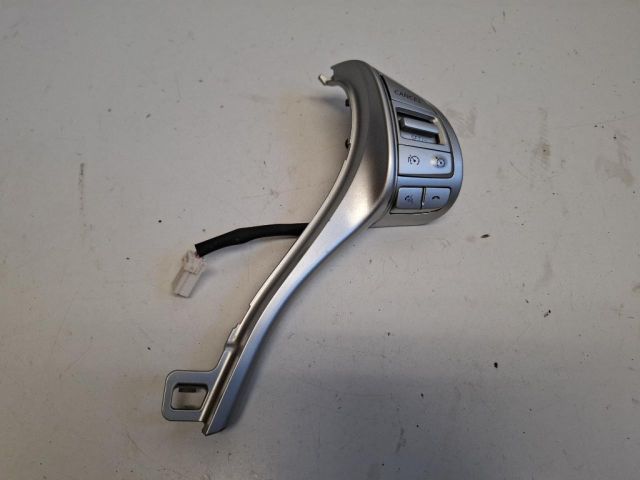 bontott NISSAN NAVARA Jobb Multikormány Kapcsoló