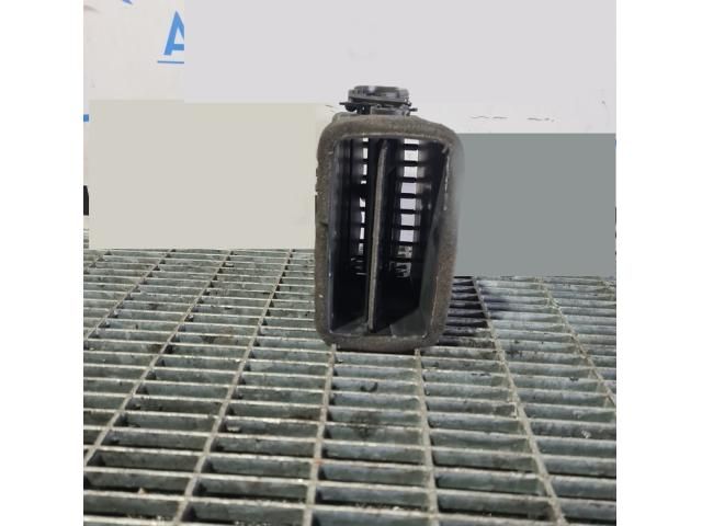 bontott NISSAN NAVARA Jobb Szellőző