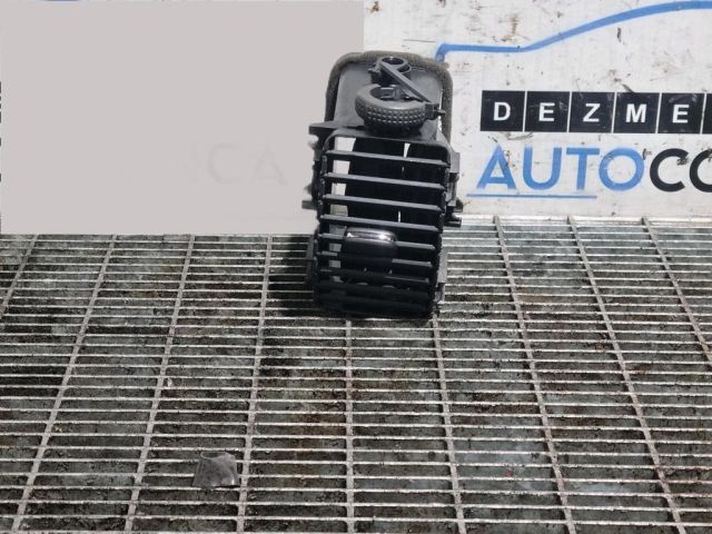 bontott NISSAN NAVARA Jobb Szellőző