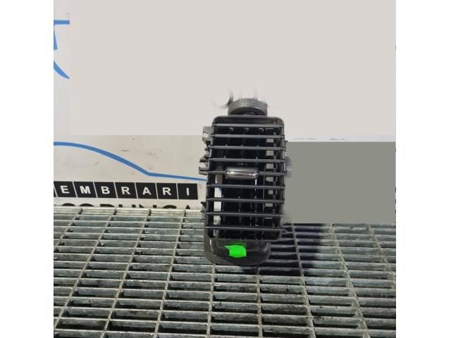 bontott NISSAN NAVARA Jobb Szellőző