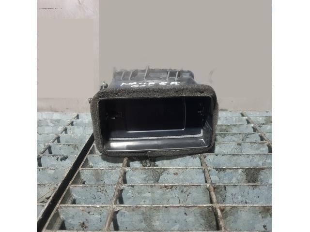 bontott NISSAN NAVARA Jobb Szellőző