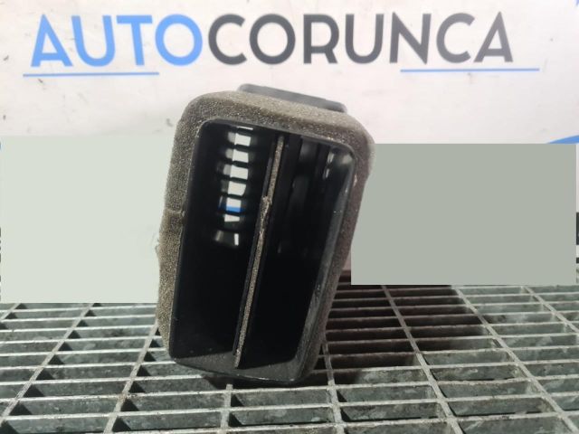 bontott NISSAN NAVARA Jobb Szellőző