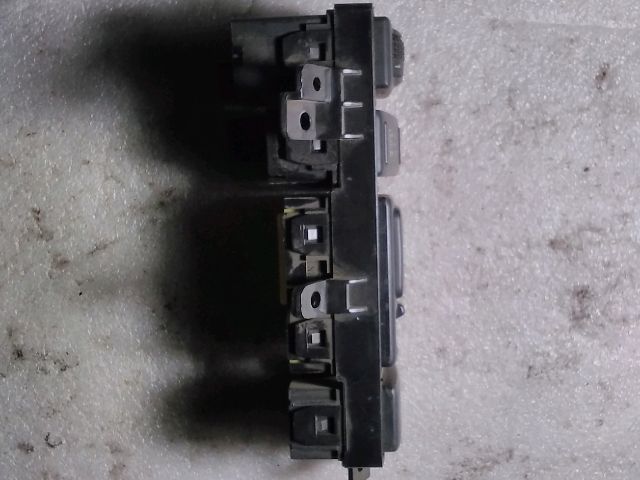 bontott NISSAN NAVARA Kapcsoló (Magában)