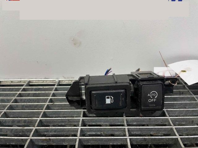 bontott NISSAN NAVARA Kapcsoló (Magában)