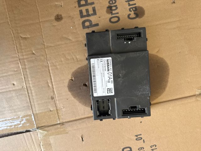 bontott NISSAN NAVARA Komfort Elektronika