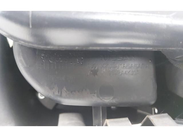 bontott NISSAN NAVARA Könyöklő