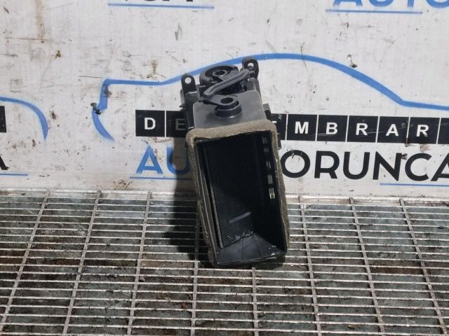 bontott NISSAN NAVARA Középső Szellőző