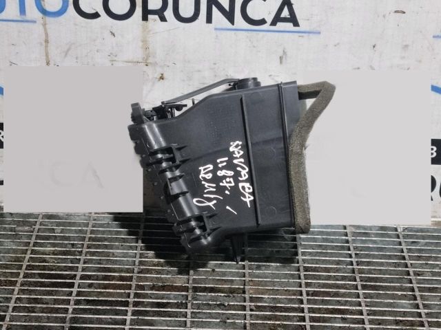 bontott NISSAN NAVARA Középső Szellőző