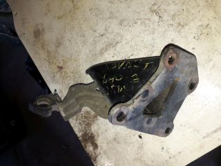 bontott NISSAN NAVARA Motor Tartó Bak Jobb