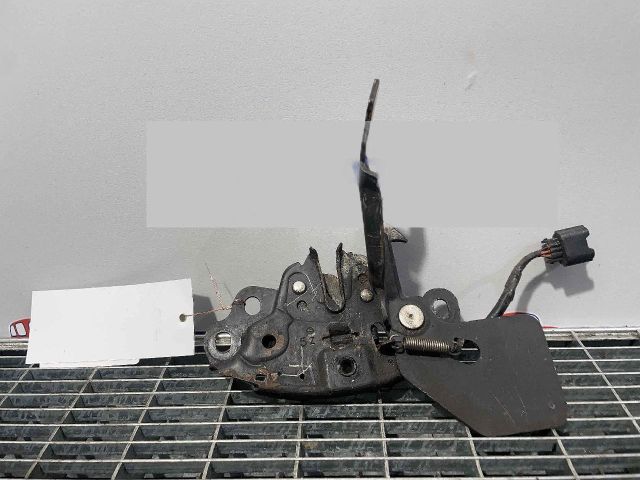 bontott NISSAN NAVARA Motorháztető Zárszerkezet