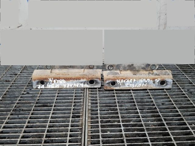 bontott NISSAN NAVARA Motorháztető Zsanér Pár