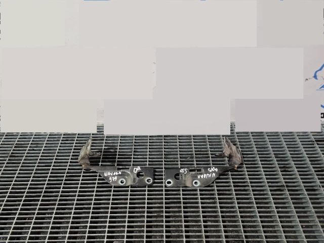 bontott NISSAN NAVARA Motorháztető Zsanér Pár