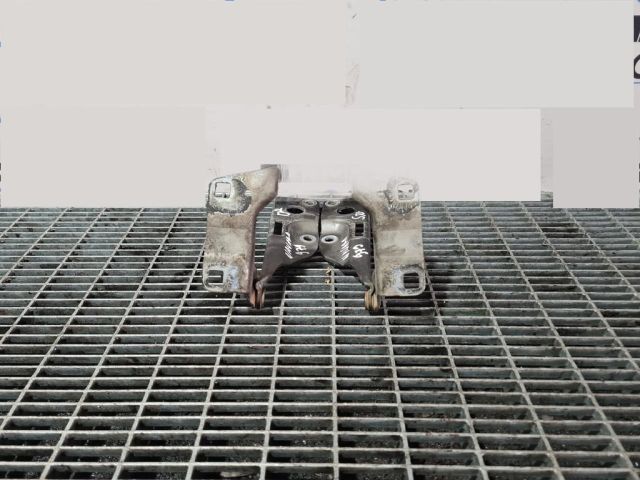 bontott NISSAN NAVARA Motorháztető Zsanér Pár