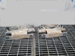 bontott NISSAN NAVARA Motorháztető Zsanér Pár