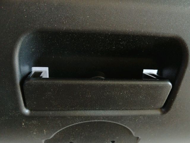 bontott NISSAN NAVARA Plató Ajtó Kilincs