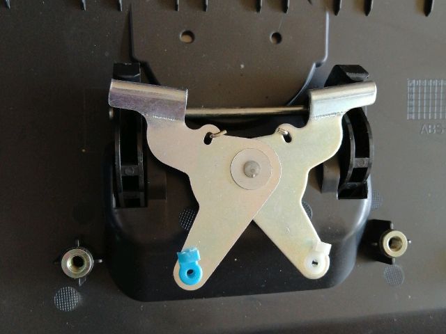 bontott NISSAN NAVARA Plató Ajtó Kilincs