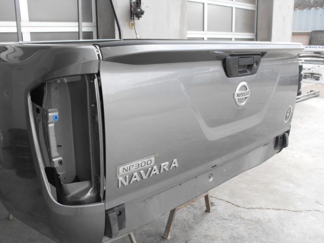 bontott NISSAN NAVARA Plató (Részeivel)