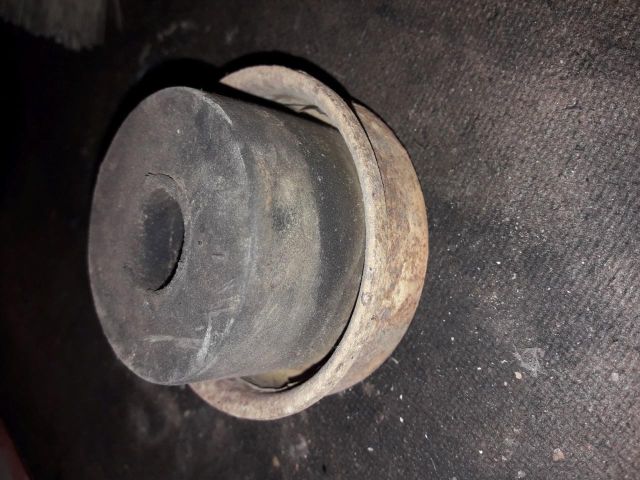 bontott NISSAN NAVARA Tartó Bak