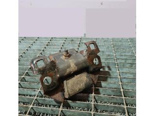 bontott NISSAN NAVARA Tartó Bak