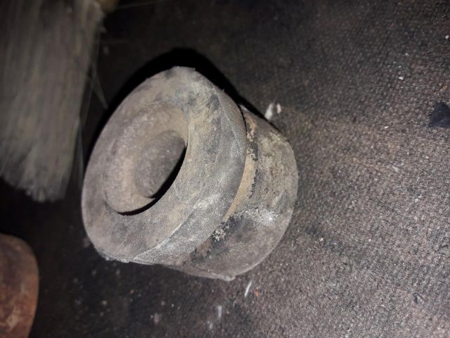 bontott NISSAN NAVARA Tartó Bak