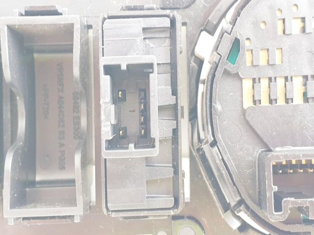 bontott NISSAN NAVARA Ülésfűtés Kapcsoló Pár