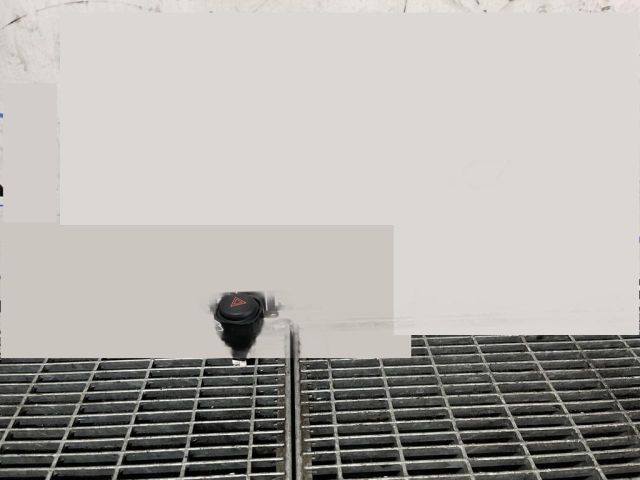 bontott NISSAN NAVARA Vészvillogó Kapcsoló