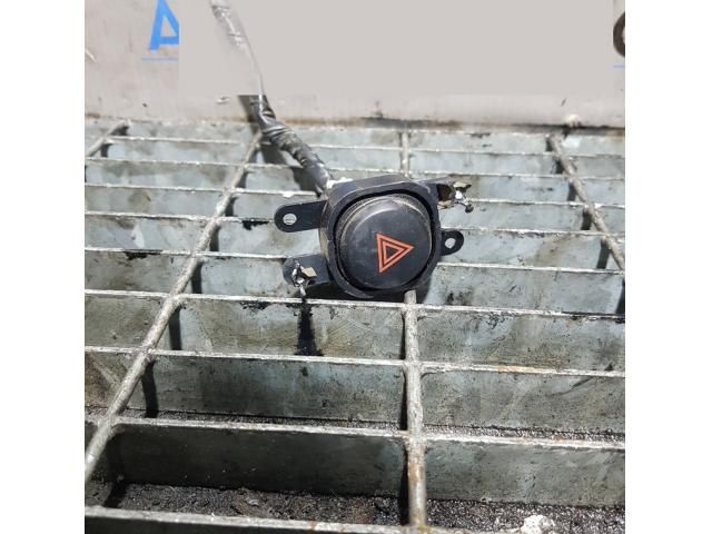 bontott NISSAN NAVARA Vészvillogó Kapcsoló