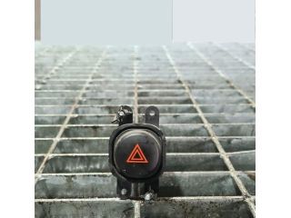 bontott NISSAN NAVARA Vészvillogó Kapcsoló