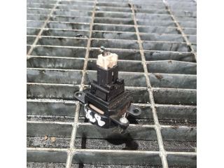 bontott NISSAN NAVARA Vészvillogó Kapcsoló