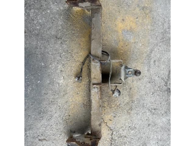 bontott NISSAN NAVARA Vonóhorog