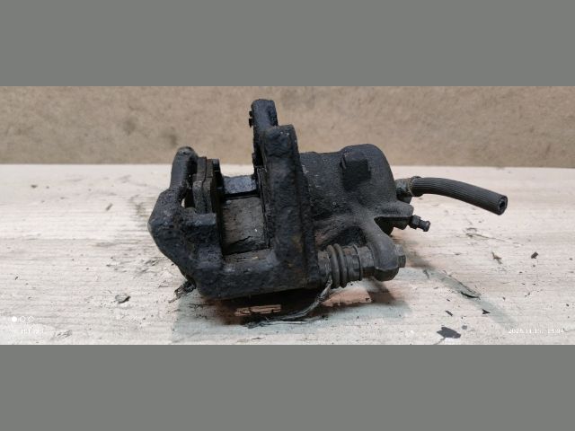 bontott NISSAN NOTE Jobb első Féknyereg Munkahengerrel