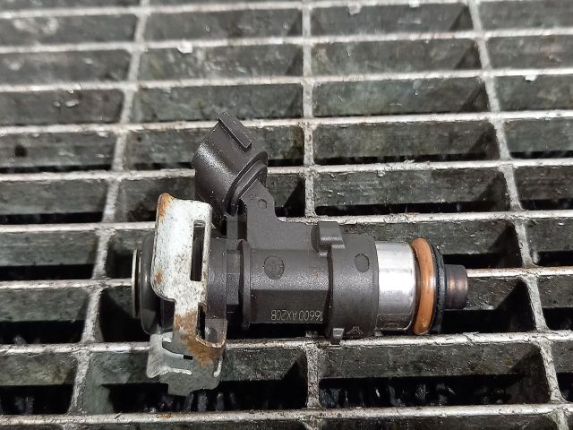 bontott NISSAN NOTE Porlasztó (1 db)