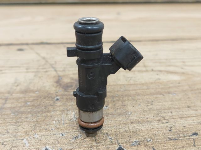 bontott NISSAN NOTE Porlasztó (1 db)