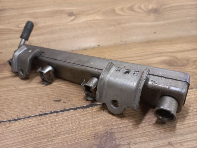 bontott NISSAN NOTE Porlasztó Sor / Híd