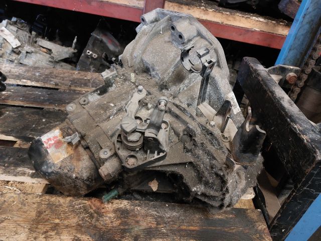 bontott NISSAN NOTE Váltó (Mechanikus)