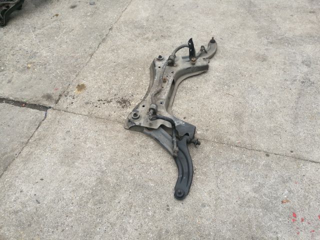 bontott NISSAN NOTE Első Bölcső