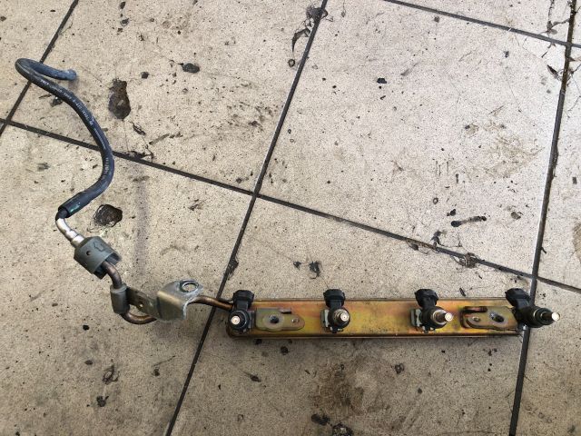 bontott NISSAN NOTE Porlasztó Sor / Híd