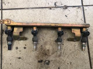 bontott NISSAN NOTE Porlasztó Sor / Híd