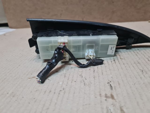 bontott NISSAN NOTE Bal első Ablakemelő Kapcsoló