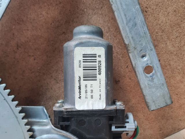 bontott NISSAN NOTE Bal hátsó Ablakemelő Szerkezet (Elektromos)