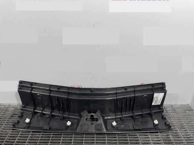 bontott NISSAN NOTE Csomagtérajtó Díszléc