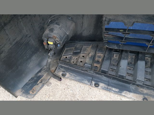 bontott NISSAN NOTE Első Lökhárító (Részeivel)