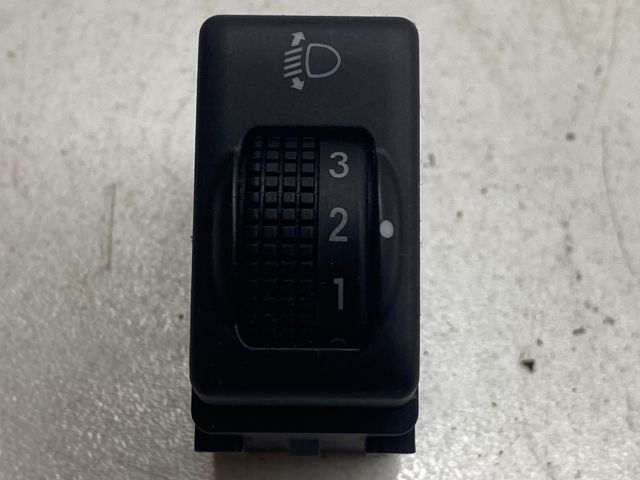 bontott NISSAN NOTE Fényszórómagasság Állító Kapcsoló