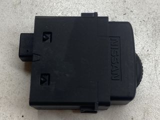 bontott NISSAN NOTE Fényszórómagasság Állító Kapcsoló